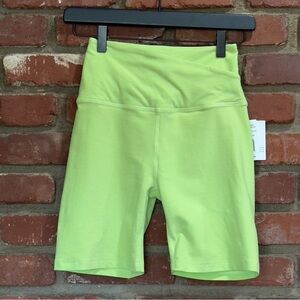 Beyond Yoga Lime Green High Waisted Biker Shorts SD5073 Sz Small MSRP $72 womens